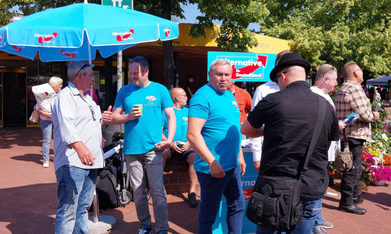 AfD-Stand-Lngh-2