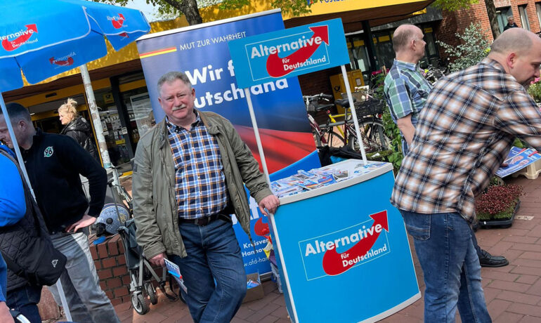AfD-Stand-Lngh-5