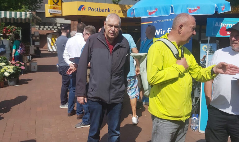 AfD-Stand-Lngh-6